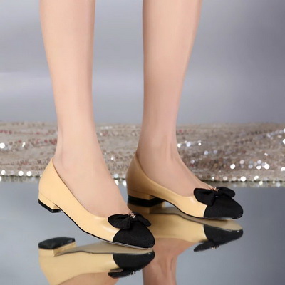 CHANEL Shallow mouth flat shoes Women--100